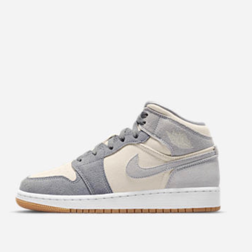 Air Jordan 1 Mid SE